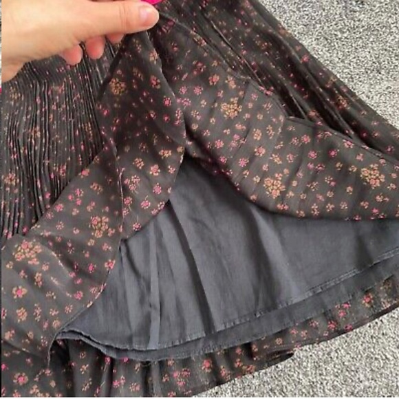 JACK WILLS Skirt Size 10 Chiffon Pleated Ditsy Floral Short Mini - Picture 7 of 7